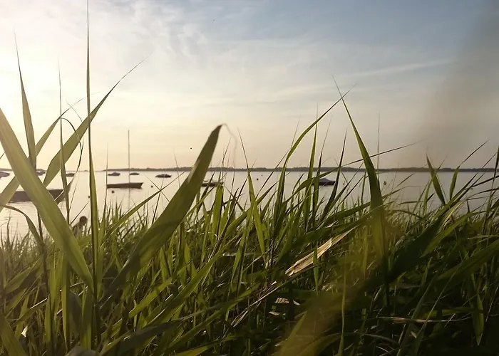 بيت للعطل Exklusiver Mit Terrasse In *